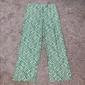 H&M Women’s Green Leaf Patterned Flowy Pants